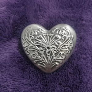 Art Nouveau heart brooch pin